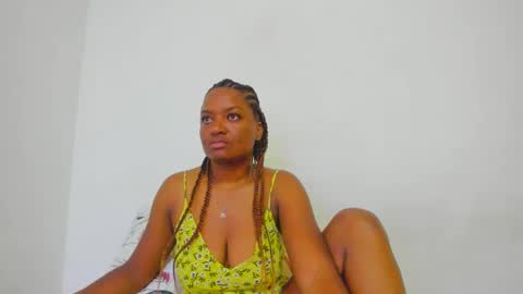 Snapshot of zamara__ chatting on 28, 1, 2025 Zamara online show from 28, 1, 2025