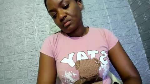 Snapshot of zamara__ chatting on 15, 12, 2025 Zamara online show from 15, 12, 2025
