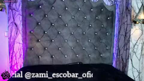 Snapshot of zami_escobar_of chatting on 22, 9, 2025 online show from 22, 9, 2025