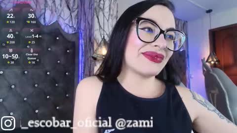 Snapshot of zami_escobar_of chatting on 4, 10, 2025 online show from 4, 10, 2025