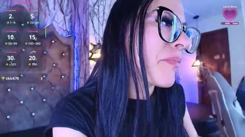 Snapshot of zami_escobar_of chatting on 15, 12, 2025 online show from 15, 12, 2025