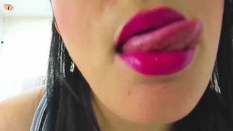 zamiragates1 online show from 13, 2, 2025