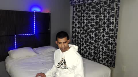 Snapshot of zamoraedii1994 chatting on 4, 1, 2025 Edii online show from 4, 1, 2025