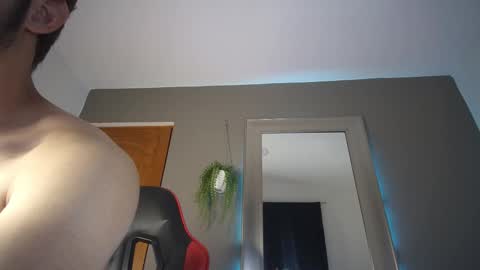 Snapshot of zanty2308 chatting on 6, 10, 2025 Tiiago Mallz online show from 6, 10, 2025
