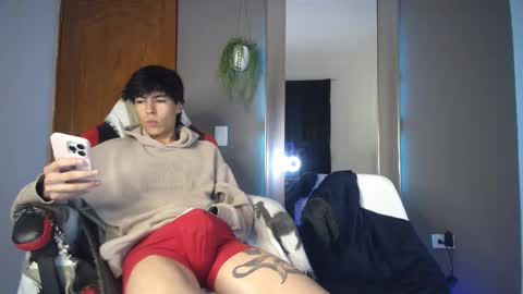 Snapshot of zanty2308 chatting on 13, 10, 2025 Tiiago Mallz online show from 13, 10, 2025