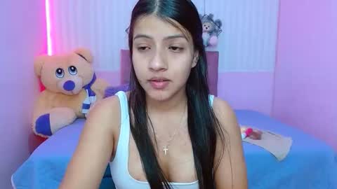 Snapshot of zara_cute18 chatting on 14, 12, 2025 Zara online show from 14, 12, 2025