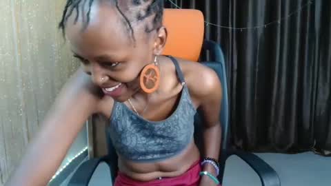 Snapshot of zara_lae chatting on 17, 2, 2025 nicky online show from 17, 2, 2025