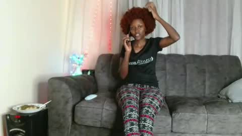 Snapshot of zara_lae chatting on 19, 9, 2025 nicky online show from 19, 9, 2025