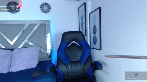 zaradames_ online show from 3, 3, 2025