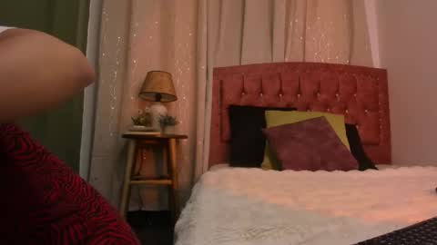 Snapshot of zaradulce chatting on 18, 10, 2025 Zara . online show from 18, 10, 2025