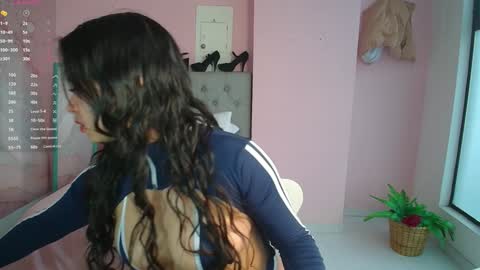 Snapshot of zarah_torres chatting on 11, 1, 2025 Zarah online show from 11, 1, 2025