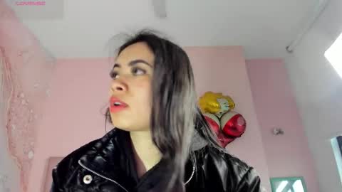 Snapshot of zarah_torres chatting on 16, 12, 2025 Zarah online show from 16, 12, 2025