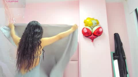 Snapshot of zarah_torres chatting on 22, 12, 2025 Zarah online show from 22, 12, 2025