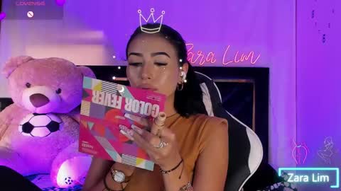 Snapshot of zaralim chatting on 13, 9, 2025 Zara Lim online show from 13, 9, 2025