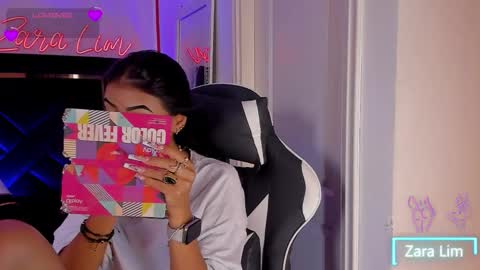 Snapshot of zaralim chatting on 11, 11, 2025 Zara Lim online show from 11, 11, 2025