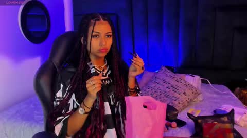 Snapshot of zaralim chatting on 14, 12, 2025 Zara Lim online show from 14, 12, 2025