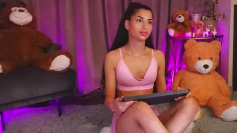 zariaavera online show from 16, 5, 2026