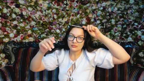 Zarifa online show from 15, 10, 2025