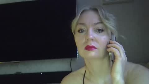 Snapshot of zarinaswift chatting on 20, 12, 2024 Zarina Swift online show from 20, 12, 2024