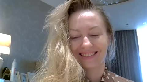 Zarina Swift online show from 22, 5, 2026