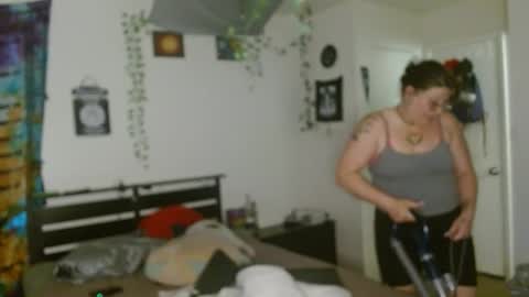 Snapshot of zawmbiemoonz chatting on 14, 4, 2026 zawmbiemoonz online show from 14, 4, 2026