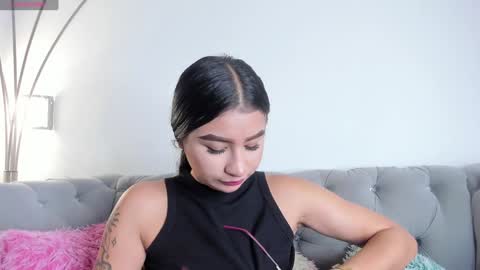 Snapshot of zayda_ chatting on 4, 1, 2025 Zayda online show from 4, 1, 2025