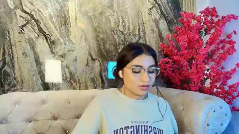 Snapshot of zayda_ chatting on 8, 3, 2025 Zayda online show from 8, 3, 2025