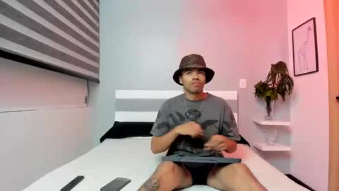 zaynshadow_ online show from 15, 10, 2025