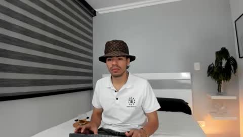 zaynshadow_ online show from 18, 10, 2025