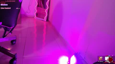 Snapshot of zayra_tay chatting on 5, 2, 2026 zayra_tay online show from 5, 2, 2026