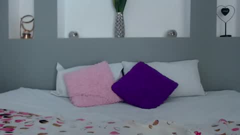 Karolyne online show from 17, 2, 2025