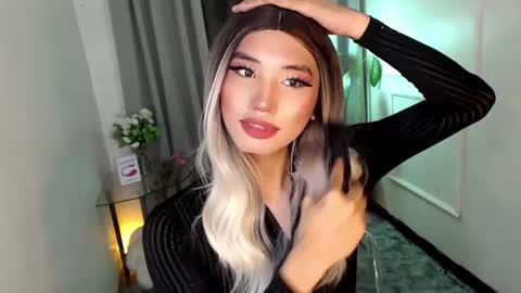 zelainalovetocum online show from 29, 1, 2025