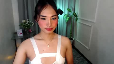 zelainalovetocum online show from 26, 2, 2025