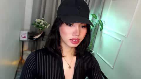 zelainalovetocum online show from 27, 2, 2025