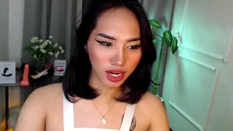 zelainalovetocum online show from 4, 3, 2025