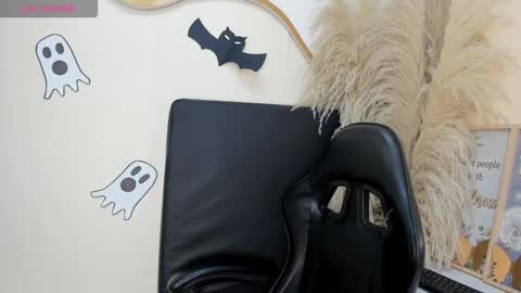 Zelene   online show from 11, 10, 2025