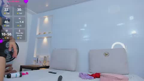 Snapshot of zenda_evans chatting on 9, 7, 2026 Zenda Evans online show from 9, 7, 2026