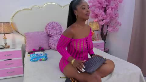 zendayarosse online show from 15, 5, 2026
