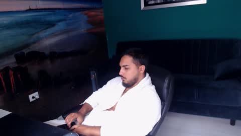 Snapshot of zenobaro chatting on 18, 10, 2025 zenobaro online show from 18, 10, 2025