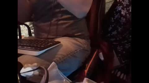 Snapshot of zeroandhero chatting on 19, 2, 2025 zero online show from 19, 2, 2025