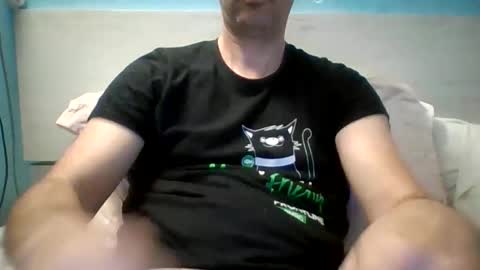 Snapshot of zeus00811 chatting on 1, 12, 2025 zeus online show from 1, 12, 2025