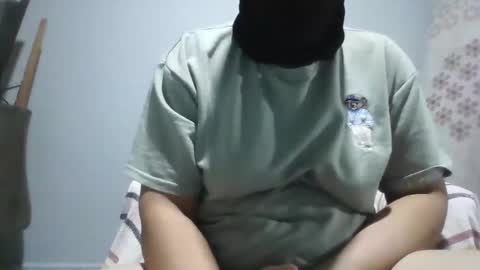 Snapshot of zeyzeysuuuu chatting on 22, 10, 2025 zeyzeysuuuu online show from 22, 10, 2025