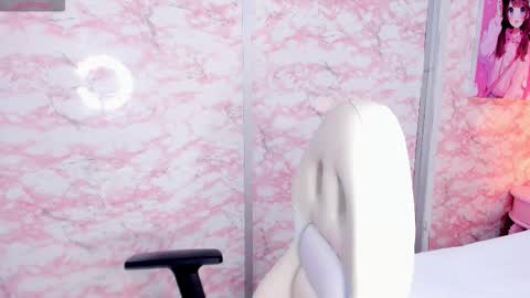 Snapshot of zharyt_18 chatting on 28, 10, 2025 Sharit Robins online show from 28, 10, 2025