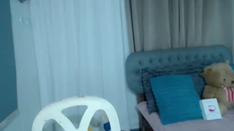 im your lovely zhaviabigcock here online show from 9, 1, 2026