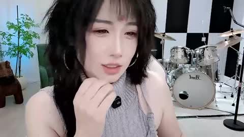 Snapshot of zhen0 chatting on 13, 9, 2025 zhen online show from 13, 9, 2025