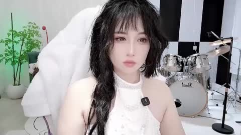 Snapshot of zhen0 chatting on 5, 10, 2025 zhen online show from 5, 10, 2025