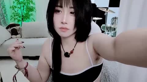 Snapshot of zhen0 chatting on 4, 11, 2025 zhen online show from 4, 11, 2025