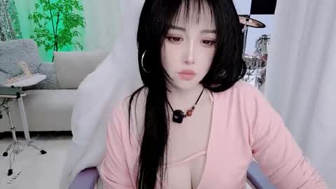 Snapshot of zhen0 chatting on 5, 12, 2025 zhen online show from 5, 12, 2025