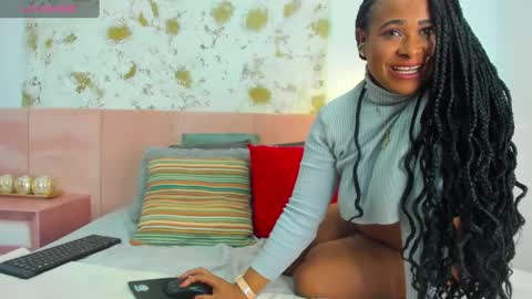 Snapshot of zhiratowers chatting on 11, 1, 2025 zahira online show from 11, 1, 2025