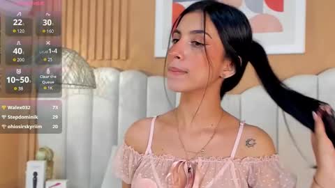 Snapshot of zia_cooper chatting on 5, 3, 2025 ZIA online show from 5, 3, 2025